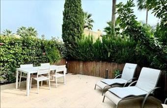 Eladó Spanyolországi sorház hirdetés (32641845)