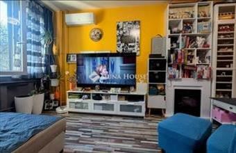 Eladó Szombathelyi csúsztatott zsalus lakás hirdetés (48441523)