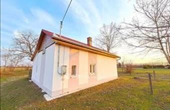 Eladó Tiszakécskei hétvégi ház hirdetés (75428649)