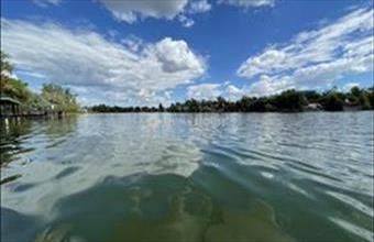 Eladó Szigetszentmiklósi családi ház hirdetés (22583337)