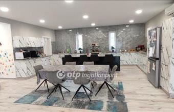 Eladó Pápai családi ház hirdetés (29374834)