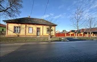 Eladó Jászladányi családi ház hirdetés (85123737)
