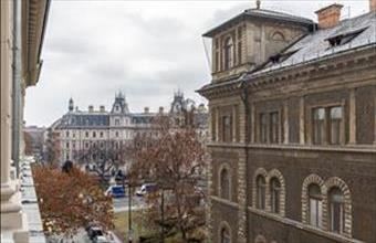 Eladó Budapest VI. kerületi tégla lakás hirdetés (32599294)