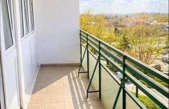 Eladó Budapest XXII. kerületi csúsztatott zsalus lakás hirdetés (98754624)