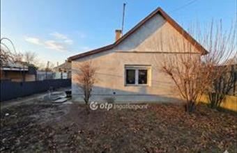 Eladó Szentesi családi ház hirdetés (46798245)