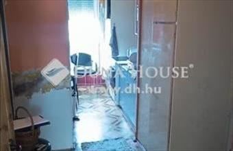 Eladó Pécsi panel lakás hirdetés (58444694)