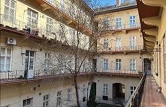 Eladó Budapest VI. kerületi tégla lakás hirdetés (74362937)