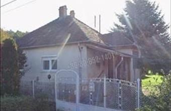 Eladó Únyi családi ház hirdetés (37999323)