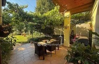 Eladó Budapest II. kerületi családi ház hirdetés (73353443)