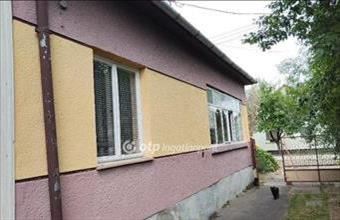 Eladó Szentesi családi ház hirdetés (99933249)