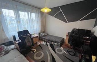 Eladó Szegedi panel lakás hirdetés (17621664)