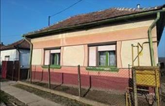 Eladó Tiszapüspöki családi ház hirdetés (33234434)