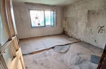 Eladó Bakonyszentlászlói családi ház hirdetés (64937243)