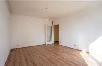 Eladó Debreceni panel lakás hirdetés (77367373)