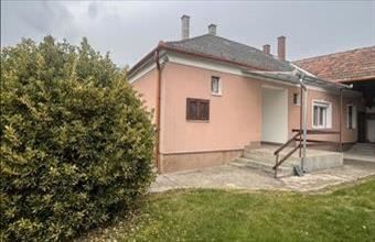 Eladó Bősárkányi családi ház hirdetés (47373255)