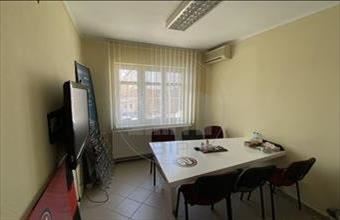 Kiadó Győri iroda irodaházban hirdetés (27443777)