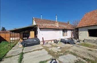 Eladó Csongrádi családi ház hirdetés (67454273)