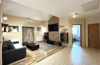 Kiadó Szegedi családi ház hirdetés (67716834)