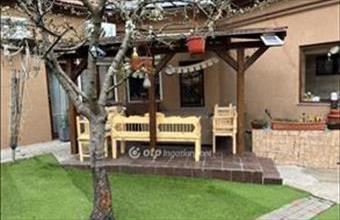 Eladó Jászberényi családi ház hirdetés (44621266)