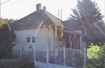 Eladó Únyi családi ház hirdetés (87595495)