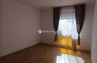 Eladó Szentlőrinci panel lakás hirdetés (97744235)