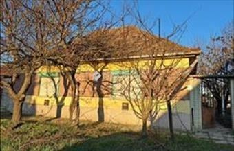 Eladó Felsőszentiváni családi ház hirdetés (78645242)