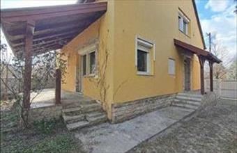 Eladó Budapest XV. kerületi családi ház hirdetés (79316974)