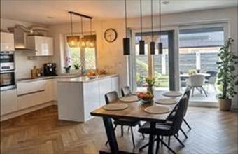 Eladó Kecskeméti családi ház hirdetés (93344733)