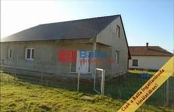 Eladó Tiszakécskei családi ház hirdetés (37237635)