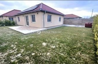 Eladó Halászteleki ikerház hirdetés (13444432)