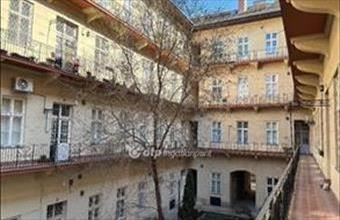 Eladó Budapest VI. kerületi tégla lakás hirdetés (89774947)