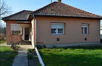 Eladó Tápiószentmártoni családi ház hirdetés (15458757)