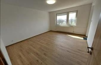 Eladó Bajai panel lakás hirdetés (88878329)