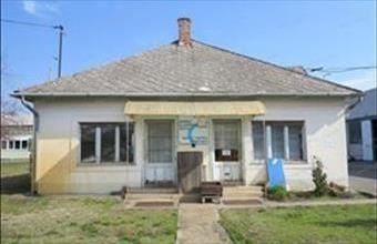 Kiadó Kecskeméti iroda családiházban hirdetés (21344233)