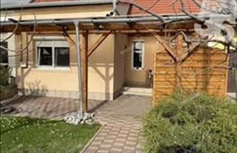 Eladó Kecskeméti házrész hirdetés (93453279)