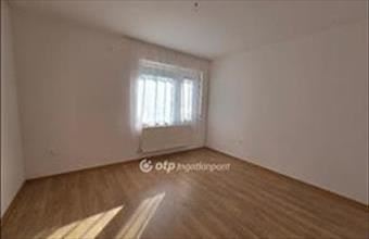 Eladó Szentesi tégla lakás hirdetés (72276331)