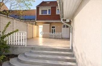 Eladó Budapest XIV. kerületi családi ház hirdetés (33792124)