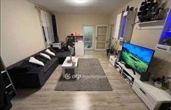 Eladó Pécsi panel lakás hirdetés (99425558)