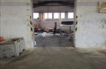 Eladó Péceli műhely hirdetés (14773533)