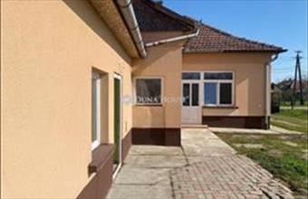 Eladó Jászkarajenői családi ház hirdetés (59174547)