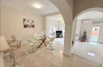 Eladó Budapest XVIII. kerületi családi ház hirdetés (42299377)