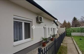 Eladó Budapest XV. kerületi tégla lakás hirdetés (33638424)