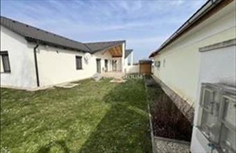 Eladó Veszprémi ikerház hirdetés (37776143)