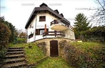 Eladó Budapest III. kerületi ikerház hirdetés (69768377)