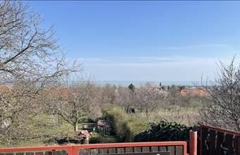 Eladó Balatonalmádi lakóövezeti telek hirdetés (41174144)