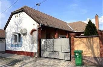 Eladó Bátaszéki családi ház hirdetés (42437736)