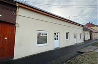 Eladó Pécsi üzlethelyiség utcafronton hirdetés (37536965)