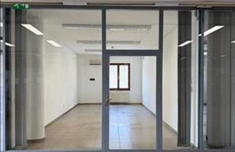 Kiadó Pécsi üzlethelyiség utcafronton hirdetés (34377329)