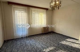 Eladó Veszprémi panel lakás hirdetés (74551799)