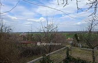 Eladó Adonyi külterületi telek hirdetés (85747937)